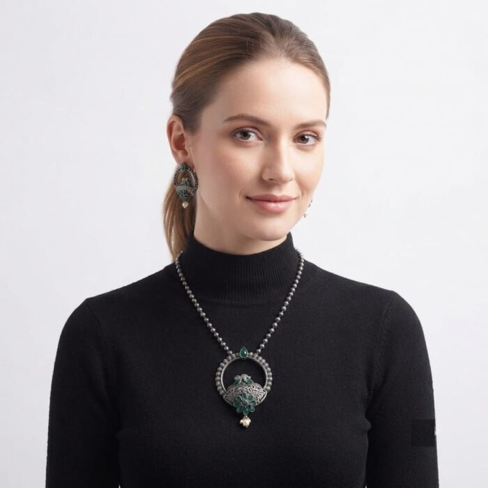 Oxidised Silver Green Stone Pendant Necklace Set 2