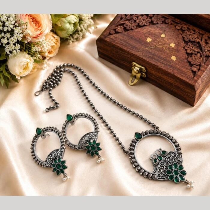 Oxidised Silver Green Stone Pendant Necklace Set 3
