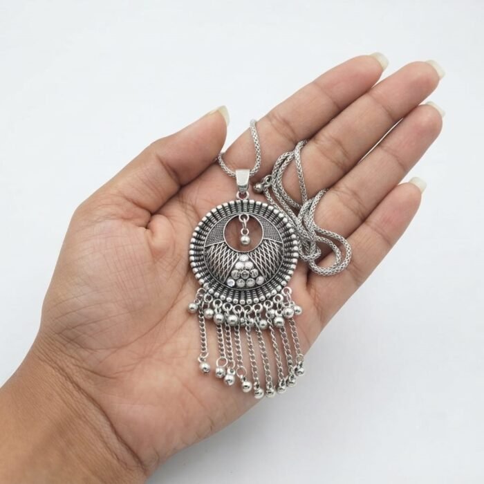 Oxidised-Silver-Oval-Pendant-Necklace-with-Chain